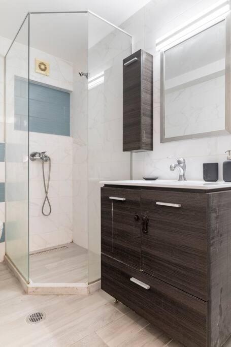 Apartment At Ano Glifada. Athene Buitenkant foto