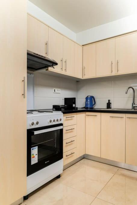 Apartment At Ano Glifada. Athene Buitenkant foto